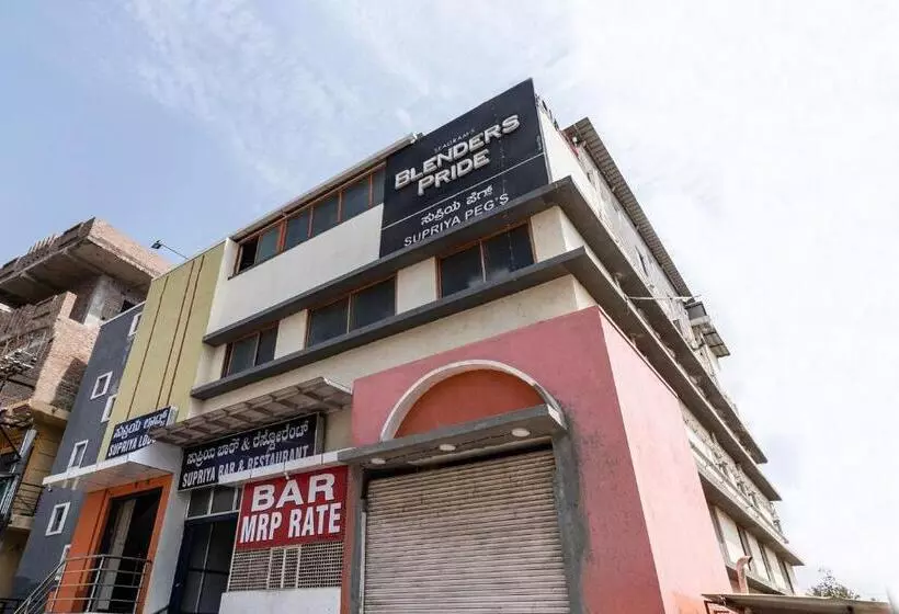 Hotelli O Supriya Lodge