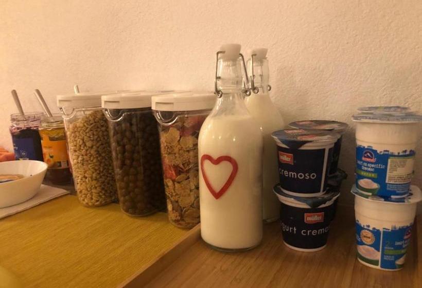 فندق The Top House