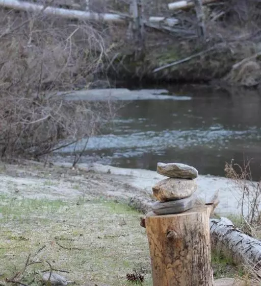 پانسیون Quiet Artist Suite