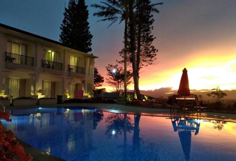 The Balcone Suites & Resort