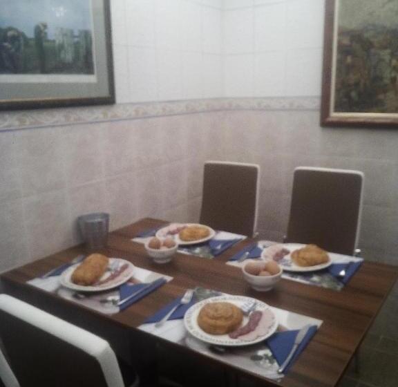 تختخواب و صبحانه Villa Galeb