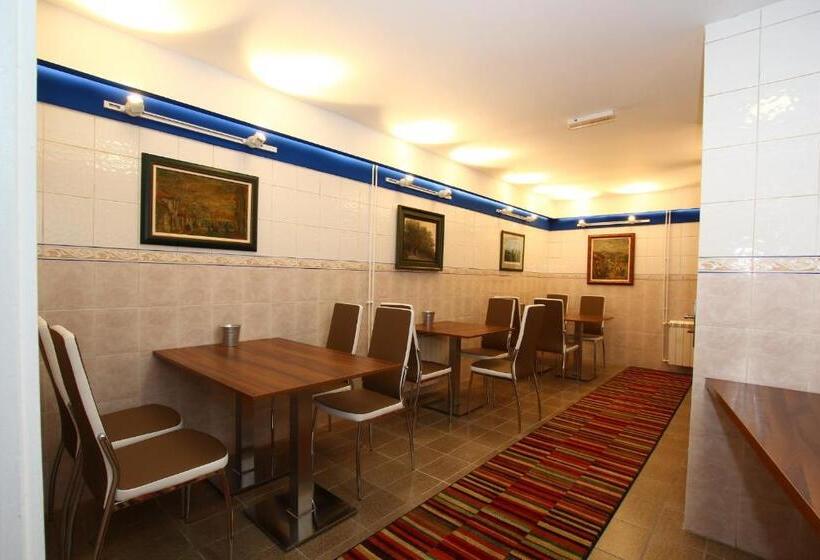 تختخواب و صبحانه Villa Galeb