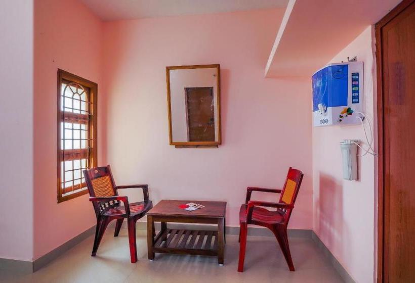 پانسیون Compact Studio Near Mudhaliarpet