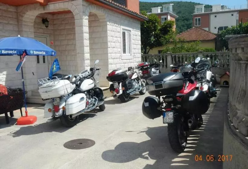 پانسیون Guest House Villa živanović