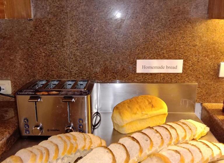 پانسیون Jaeger Gasthof B&b Near Airport 1