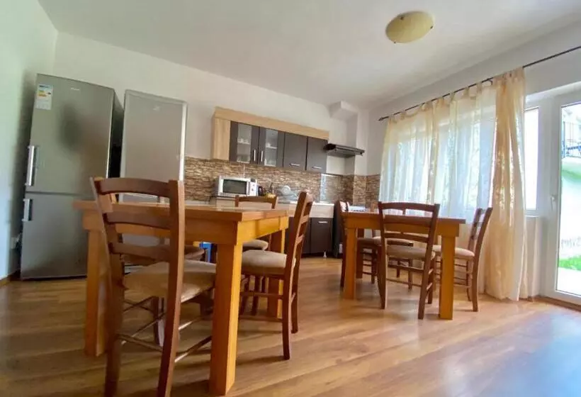 Pensiune Tamara House