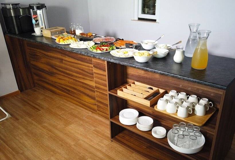 تختخواب و صبحانه Gina Shekvetili