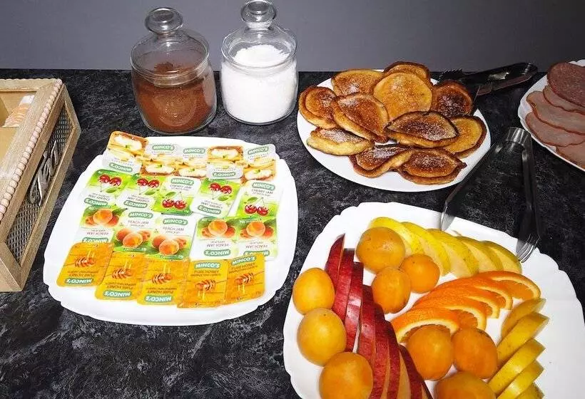 تختخواب و صبحانه Gina Shekvetili