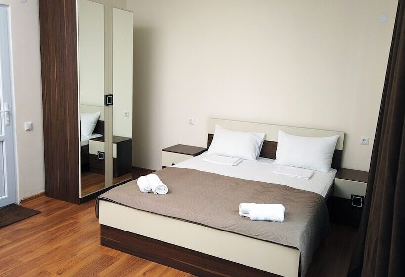 تختخواب و صبحانه Gina Shekvetili