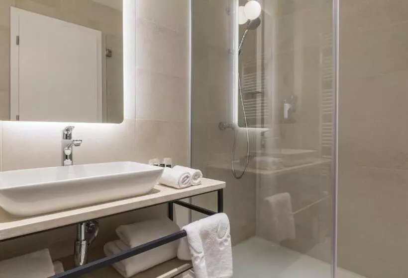 هتل Manda Heritage