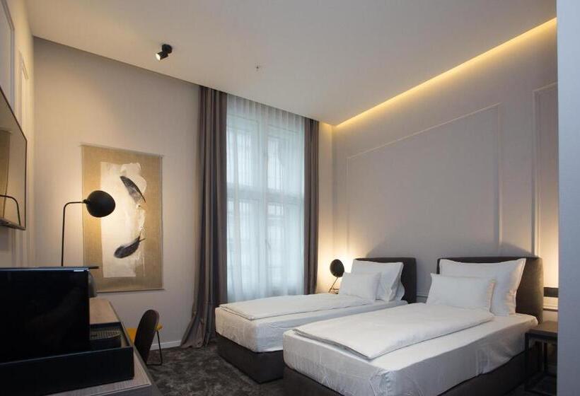 هتل Manda Heritage