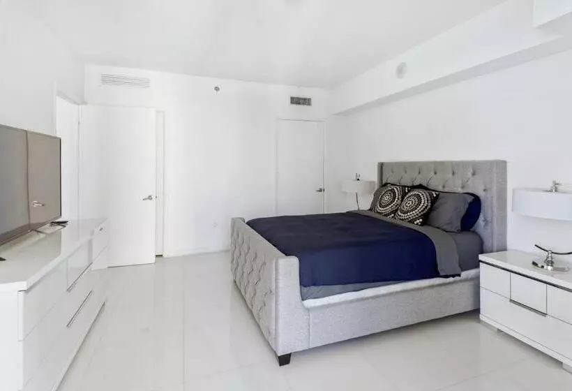 Icon Brickell Residences