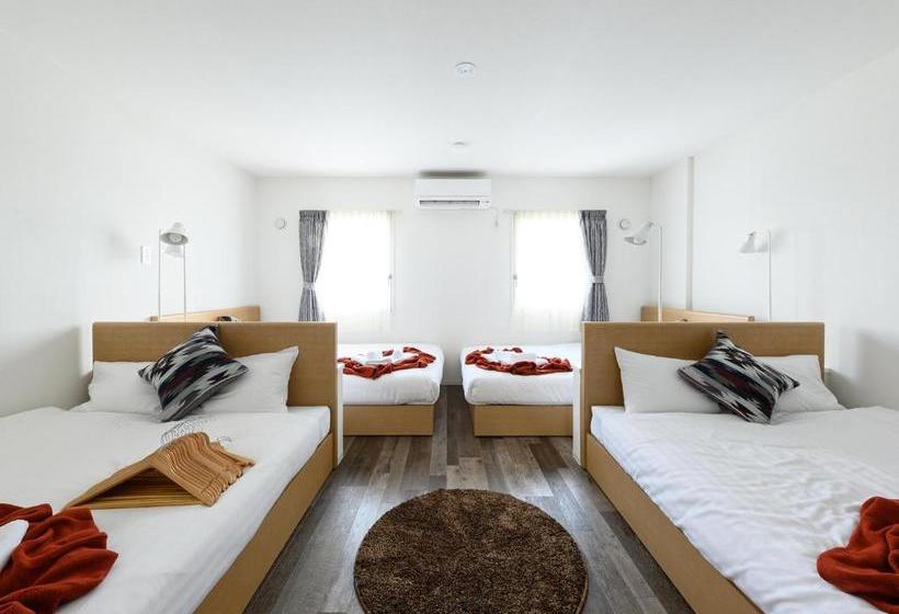 ユースホステル Casa De La Familia