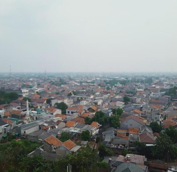 בית מלון כפרי De Green Inn Kebon Jeruk