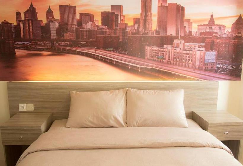 בית מלון כפרי De Green Inn Kebon Jeruk