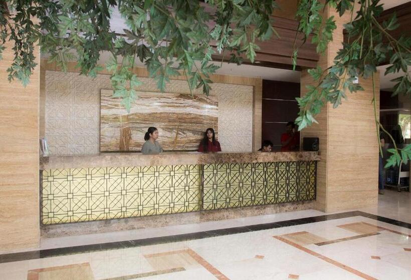 בית מלון כפרי De Green Inn Kebon Jeruk