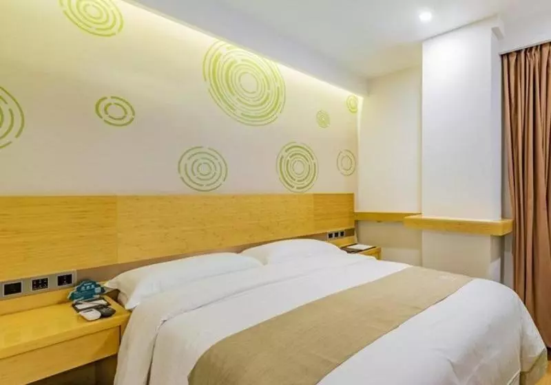 Hotelli Greentree Inn Beijing Daxing District Huangcun West Street Metro Station