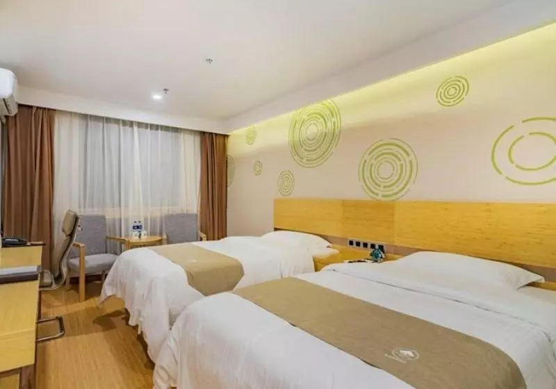 Hotelli Greentree Inn Beijing Daxing District Huangcun West Street Metro Station