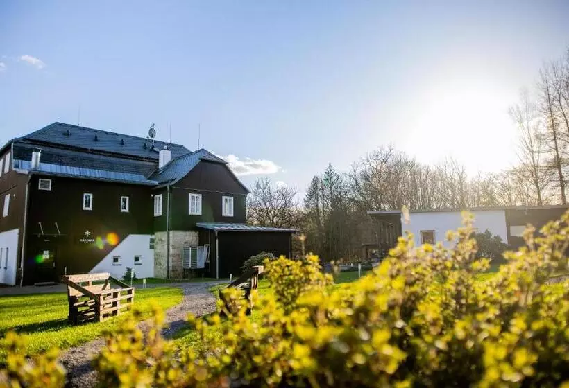 ホテル U Fořta Mezní Louka