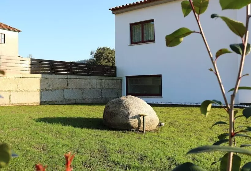 Hotelli Villa Tavares Guest Houses