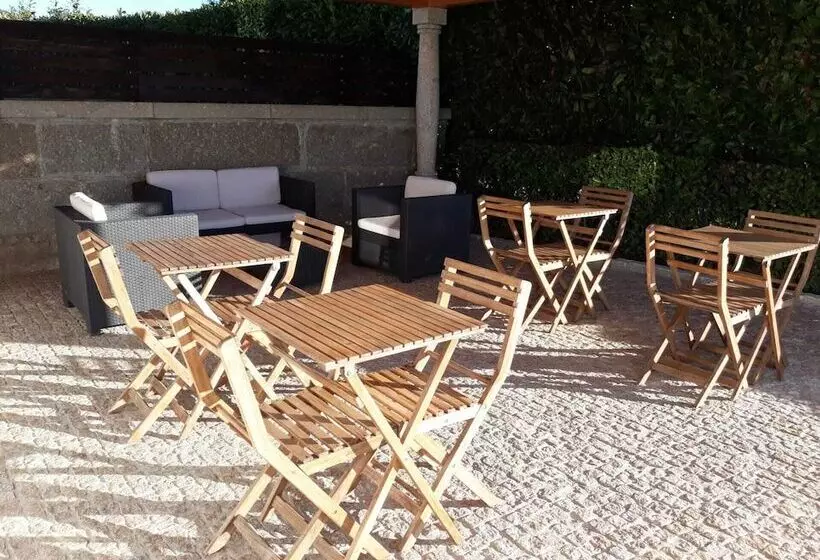 Hotelli Villa Tavares Guest Houses