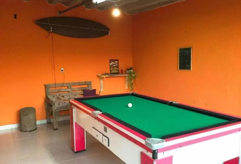 ペンション Ombak Hostel