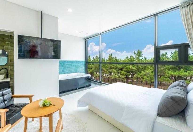 Gangneung Little Prince Spa Pension