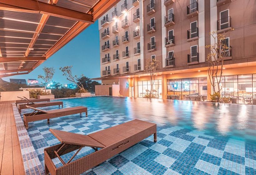 בית מלון כפרי Collection O 23 Azalea Suites