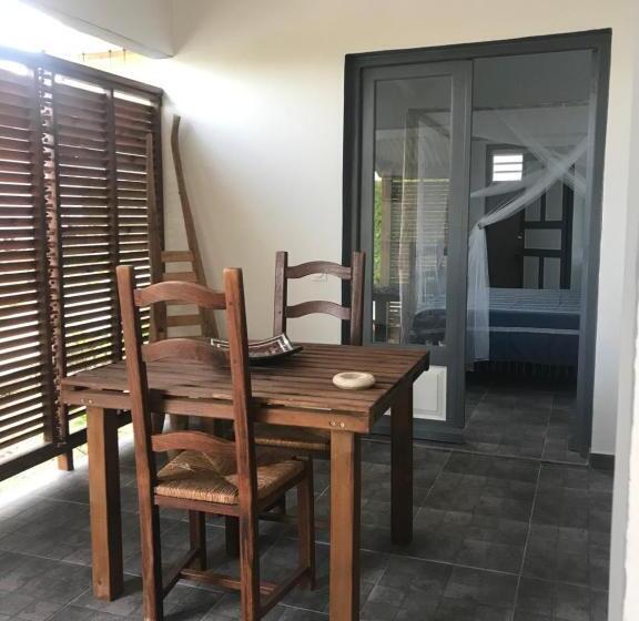 پانسیون Les Aloès By Creyol Animal