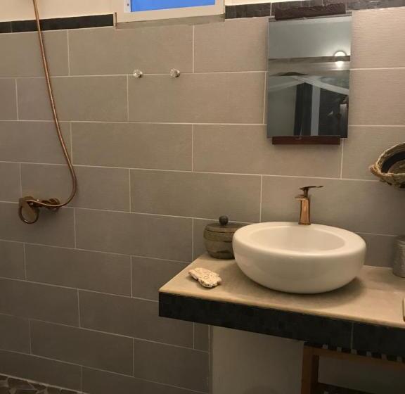 پانسیون Les Aloès By Creyol Animal