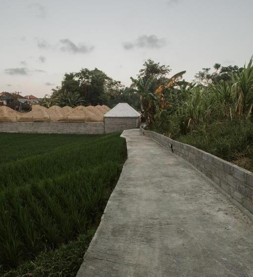 פנסיון The Umah Bamboo