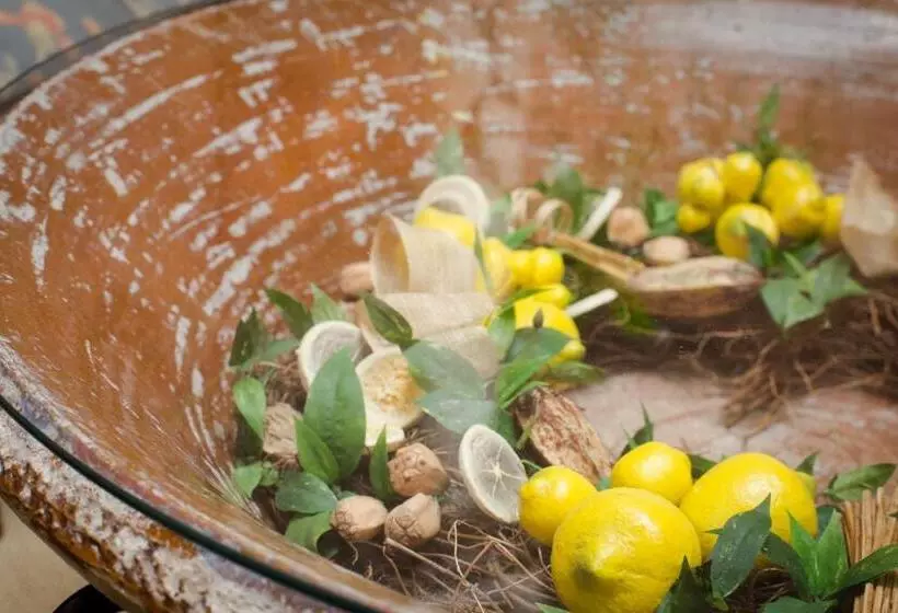 هتل Abanico Casa Palacio