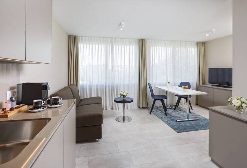 בית מלון כפרי Achesa Homes