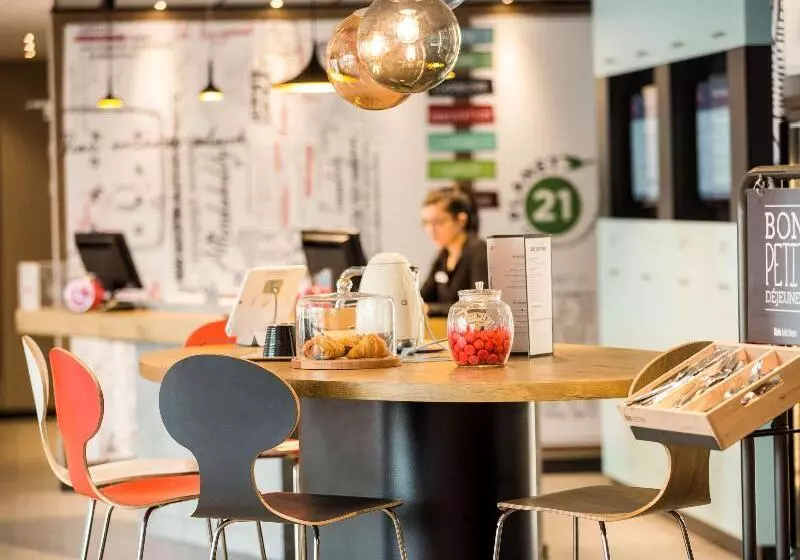 Отель Ibis Rennes Centre Gare Sud