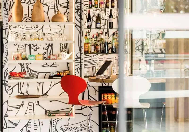 Отель Ibis Rennes Centre Gare Sud