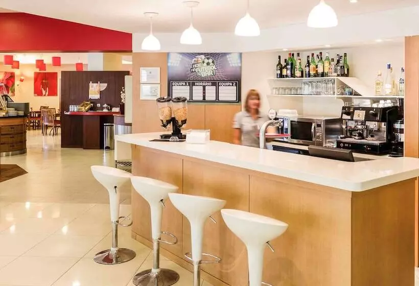 هتل Ibis Setubal
