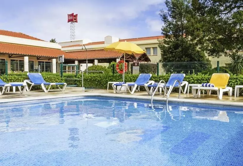 هتل Ibis Setubal