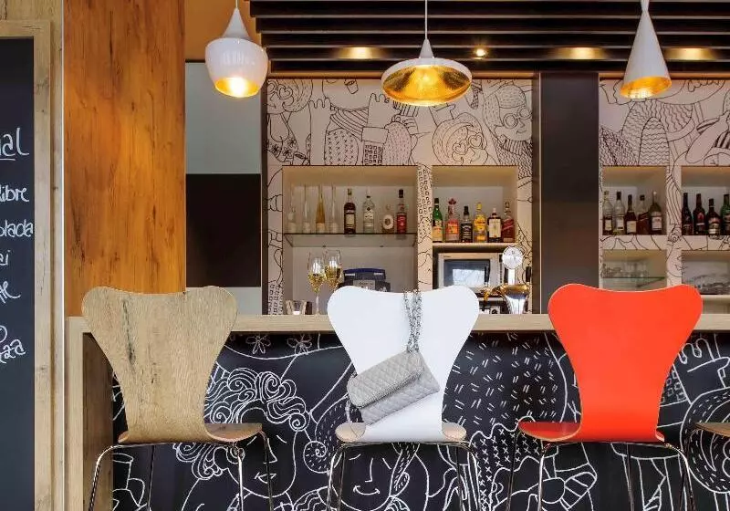 Отель Ibis Stuttgart Centrum