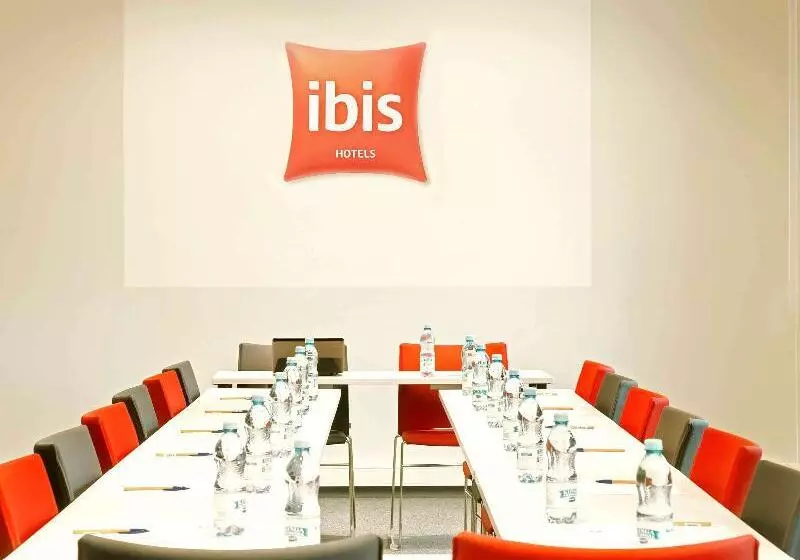 Hotel Ibis Warszawa Ostrobramska