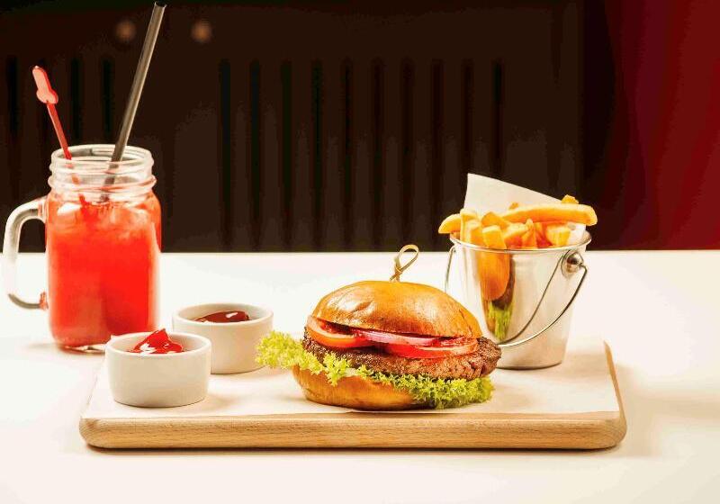 בית מלון כפרי Ibis Warszawa Ostrobramska