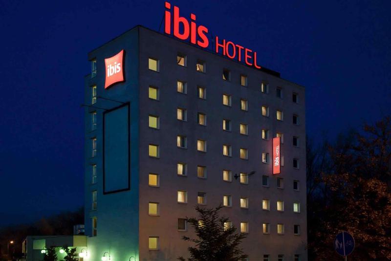 בית מלון כפרי Ibis Warszawa Ostrobramska