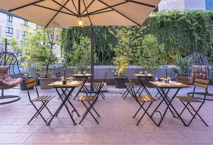 Leonardo Hotel Milan City Center