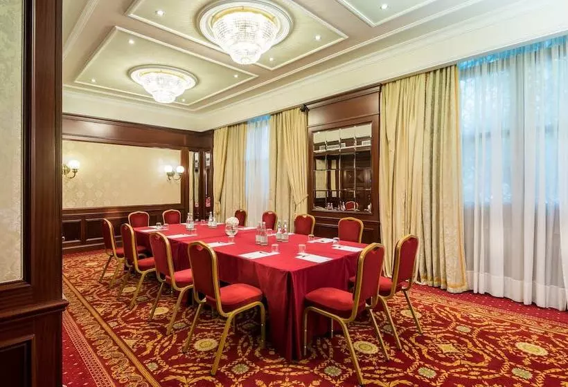 Leonardo Hotel Milan City Center