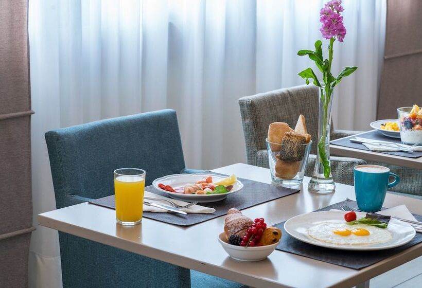 Leonardo Hotel Milan City Center