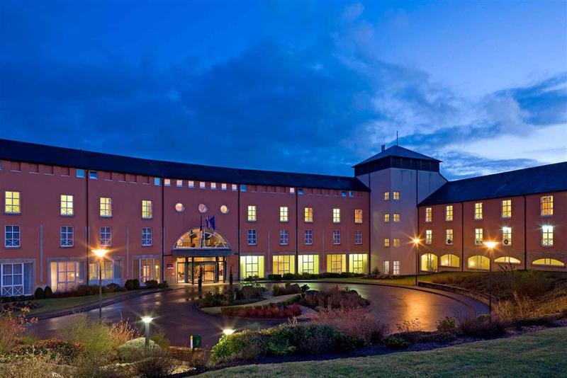 هتل Mercure Luxembourg Kikuoka Golf & Spa