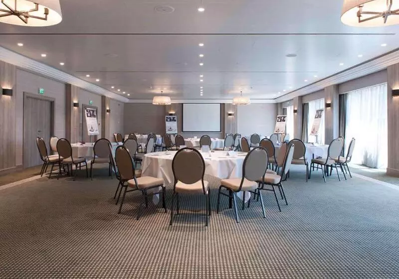 هتل Mercure Luxembourg Kikuoka Golf & Spa