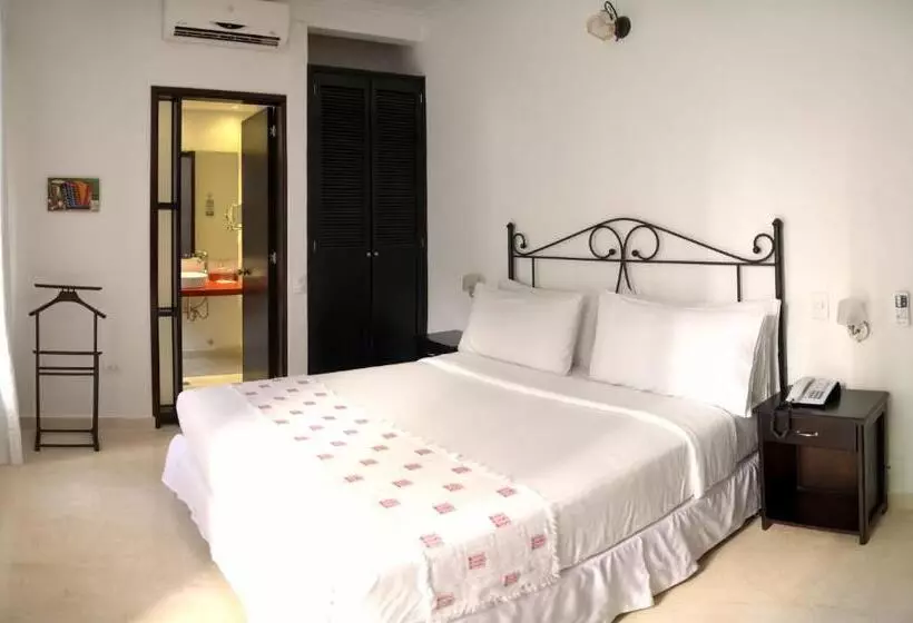 בית מלון כפרי Monterrey