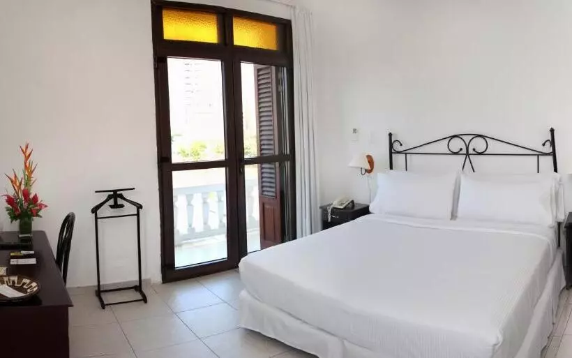 בית מלון כפרי Monterrey