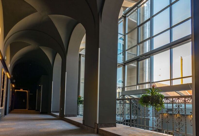 هتل Museum Budapest