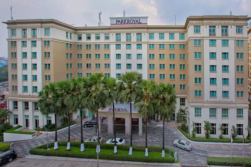 هتل Parkroyal Yangon